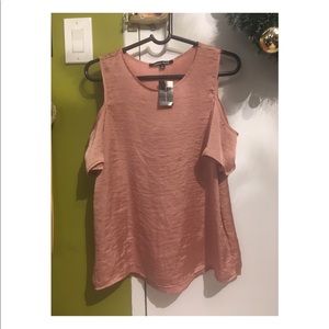 Sweet rain tea rose color blouse open shoulders